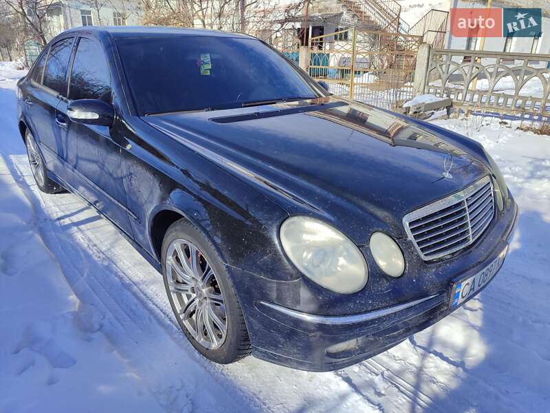 Седан Mercedes-Benz E-Class 2004 в Гайвороне