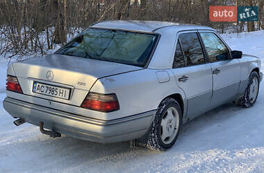 Седан Mercedes-Benz E-Class 1994 в Луцьку