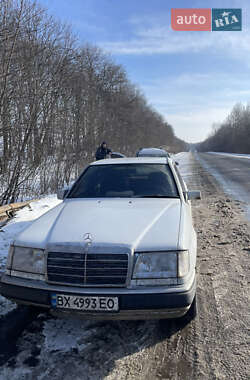 Седан Mercedes-Benz E-Class 1989 в Деражне