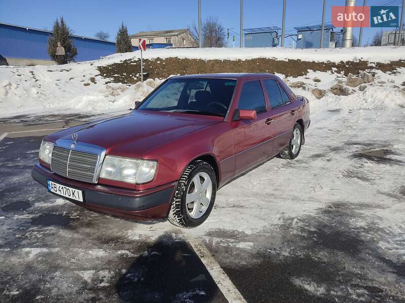 Mercedes-Benz E-Class 1990