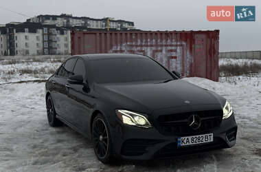 Седан Mercedes-Benz E-Class 2017 в Киеве