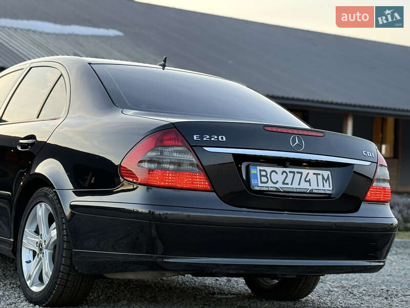Седан Mercedes-Benz E-Class 2008 в Меденичах