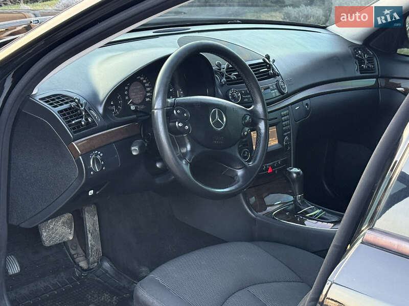 Седан Mercedes-Benz E-Class 2008 в Меденичах