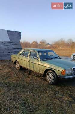 Седан Mercedes-Benz E-Class 1978 в Чернівцях