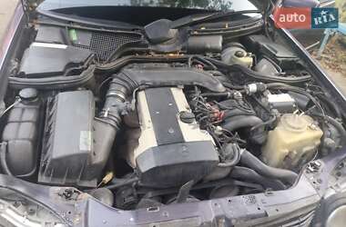 Седан Mercedes-Benz E-Class 1996 в Запорожье