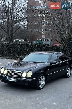 Седан Mercedes-Benz E-Class 1998 в Одесі