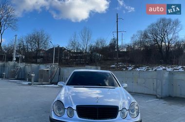 Седан Mercedes-Benz E-Class 2002 в Львові