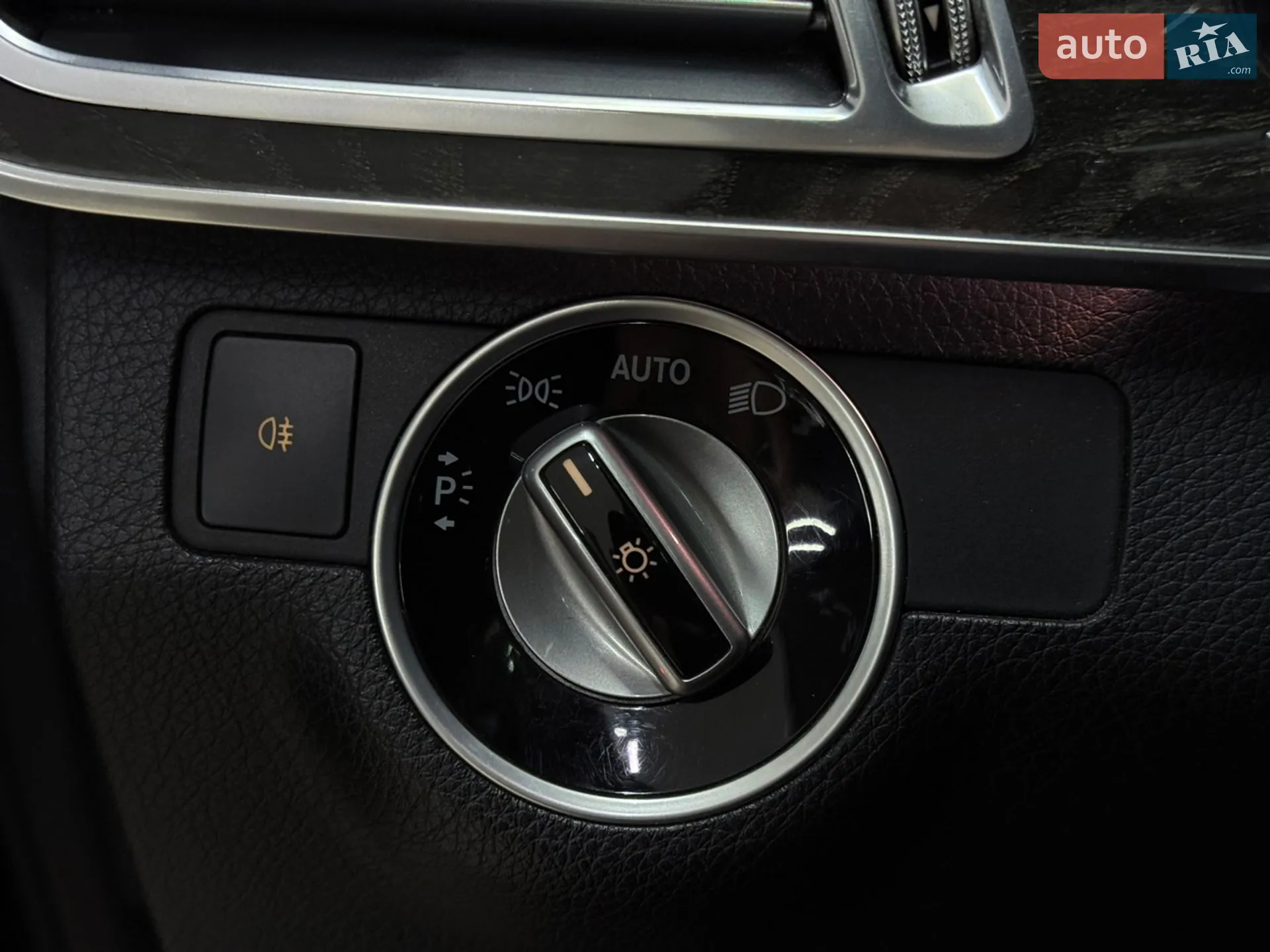 2013 Mercedes-Benz E-klasse - мініатюра 32