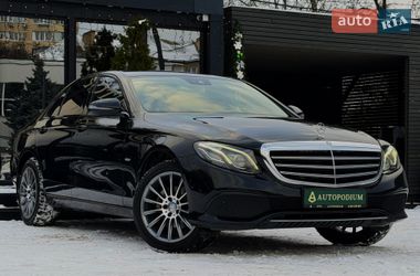 Седан Mercedes-Benz E-Class 2016 в Києві