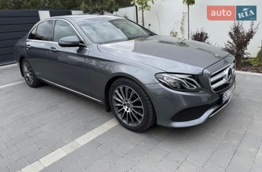 Седан Mercedes-Benz E-Class 2018 в Львові