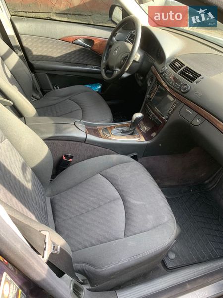 Универсал Mercedes-Benz E-Class 2004 в Черновцах