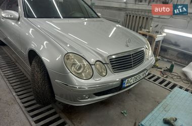 Седан Mercedes-Benz E-Class 2004 в Ратному
