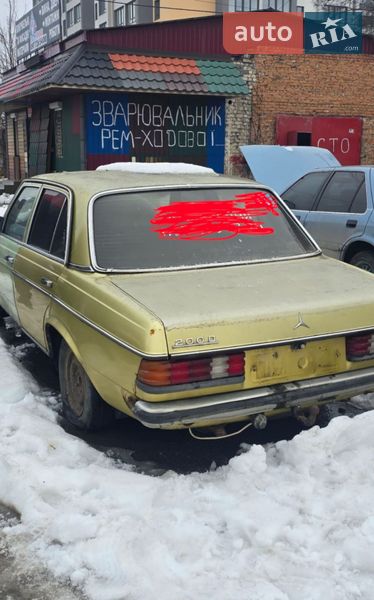 Mercedes-Benz E-Class 1982