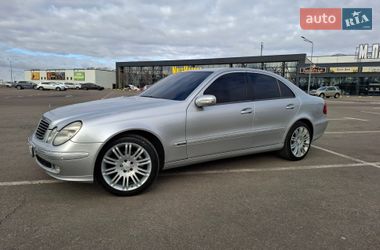 Седан Mercedes-Benz E-Class 2003 в Києві