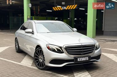 Седан Mercedes-Benz E-Class 2018 в Киеве