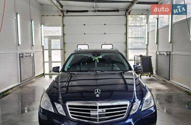 Универсал Mercedes-Benz E-Class 2012 в Львове