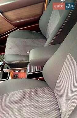 Седан Mercedes-Benz E-Class 1988 в Богодухіву