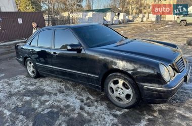 Седан Mercedes-Benz E-Class 2001 в Києві
