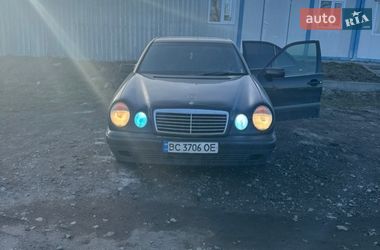 Седан Mercedes-Benz E-Class 1998 в Львове