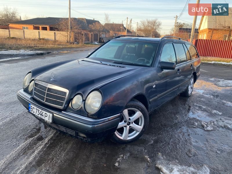 Mercedes-Benz E-Class 1997 Mercedes-Benz E-Class 1997