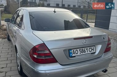 Седан Mercedes-Benz E-Class 2003 в Іршаві