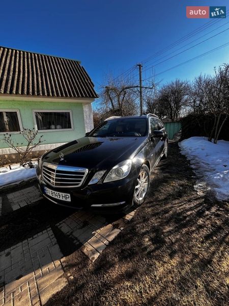 Mercedes-Benz E-Class 2011
