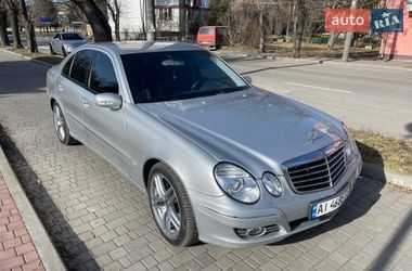 Седан Mercedes-Benz E-Class 2003 в Могилев-Подольске