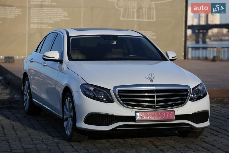 Седан Mercedes-Benz E-Class 2018 в Киеве