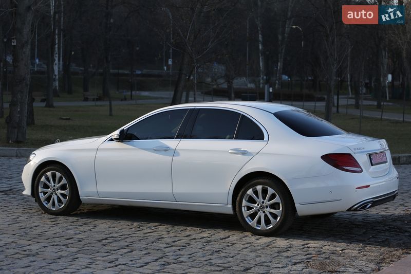 Седан Mercedes-Benz E-Class 2018 в Киеве