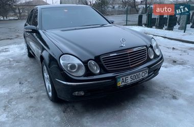 Седан Mercedes-Benz E-Class 2004 в Царичанці