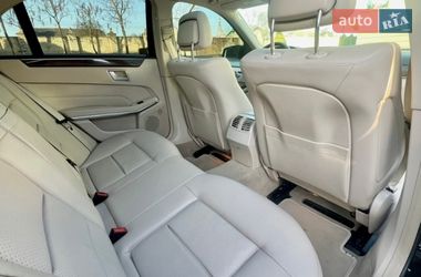 Седан Mercedes-Benz E-Class 2014 в Черновцах