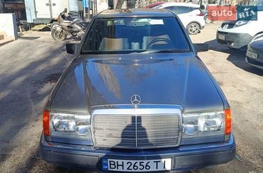 Седан Mercedes-Benz E-Class 1990 в Одессе