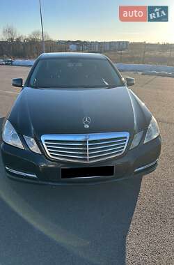Седан Mercedes-Benz E-Class 2011 в Рівному