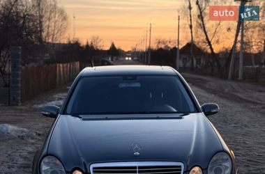 Седан Mercedes-Benz E-Class 2004 в Ровно