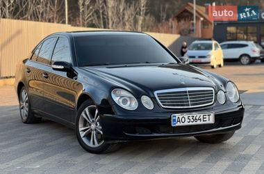 Седан Mercedes-Benz E-Class 2002 в Сваляве