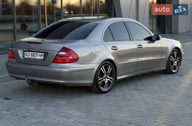 Седан Mercedes-Benz E-Class 2004 в Ужгороде