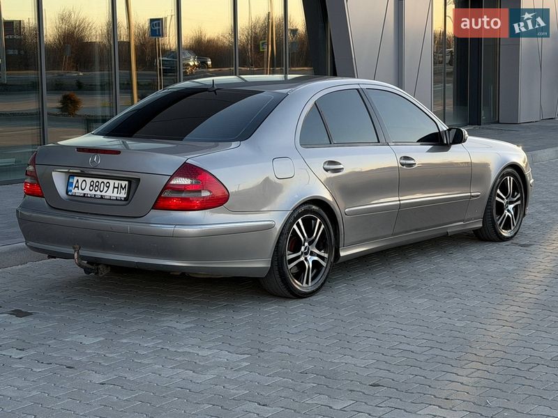 Mercedes-Benz E-Class 2004