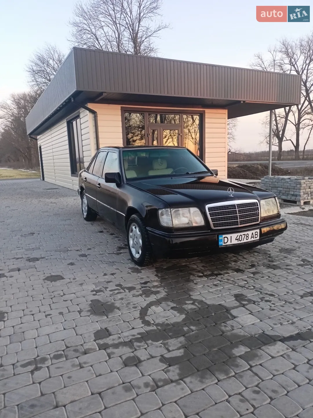 Mercedes-Benz E-Class 1995