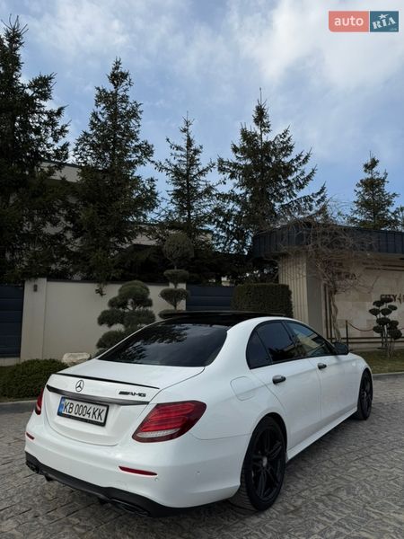 Седан Mercedes-Benz E-Class 2016 в Львові