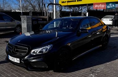 Седан Mercedes-Benz E-Class 2015 в Днепре