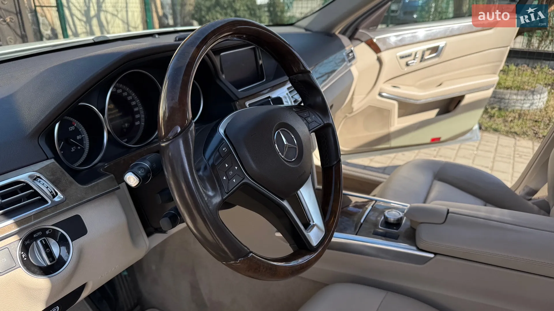 2013 Mercedes-Benz E-klasse - мініатюра 7