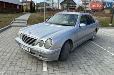 Седан Mercedes-Benz E-Class 2001 в Львове