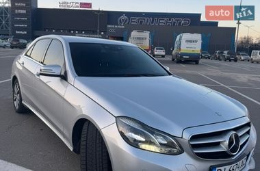Седан Mercedes-Benz E-Class 2013 в Киеве