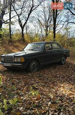 Седан Mercedes-Benz E-Class 1984 в Кам'янець-Подільському