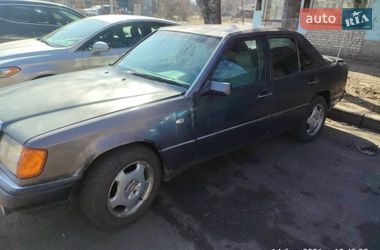 Седан Mercedes-Benz E-Class 1991 в Черкассах