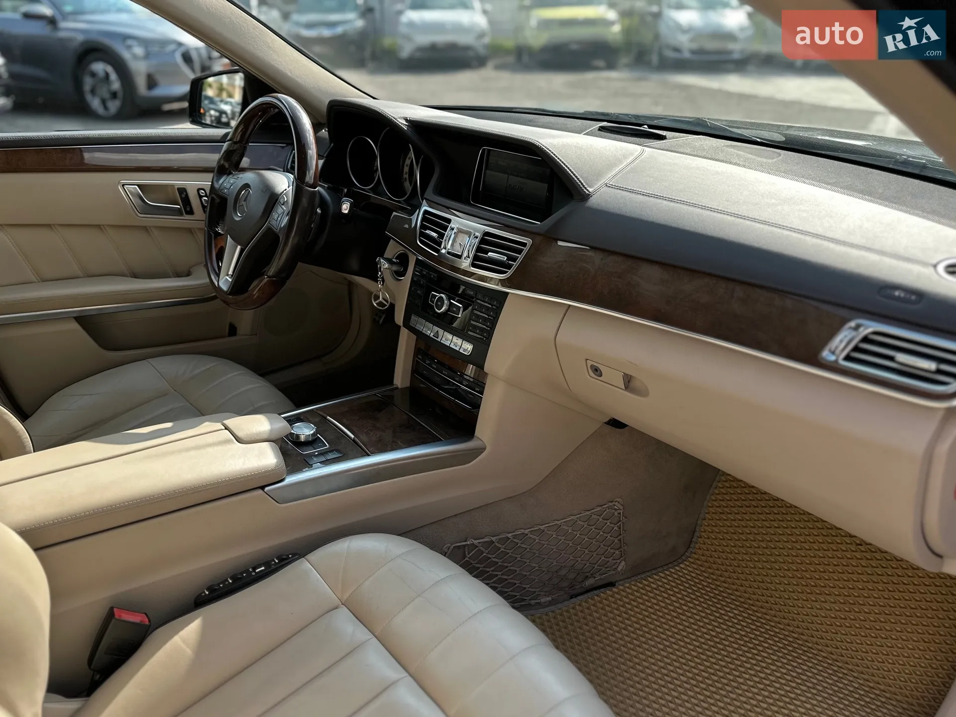 2013 Mercedes-Benz E-klasse - мініатюра 35