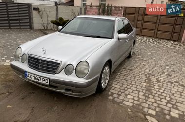 Седан Mercedes-Benz E-Class 2000 в Харькове