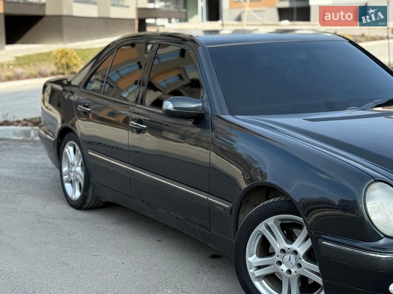 Седан Mercedes-Benz E-Class 2000 в Тернополе