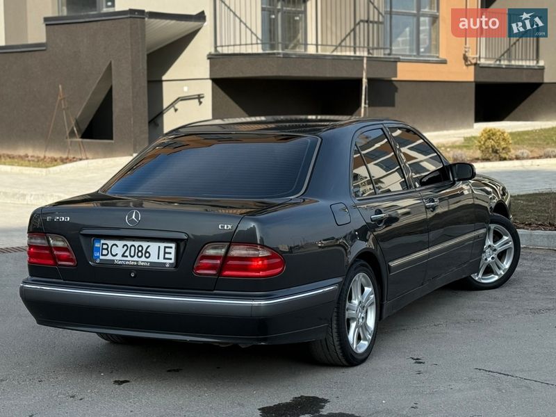 Седан Mercedes-Benz E-Class 2000 в Тернополе