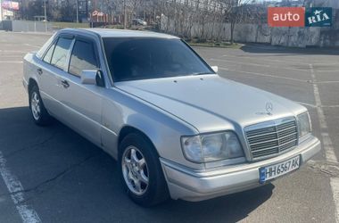 Седан Mercedes-Benz E-Class 1995 в Одессе